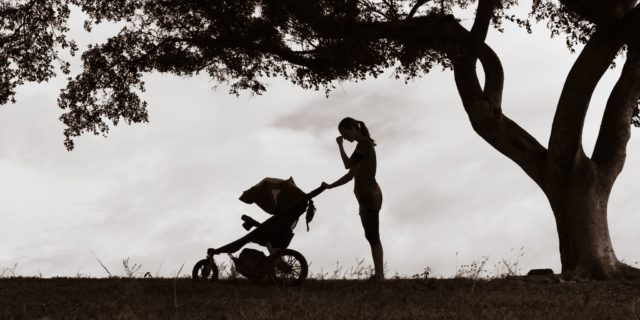 Con la depressione post partum non si scherza: come riconoscerla e cosa fare Con la depressione post partum non si scherza: come riconoscerla e cosa fare
