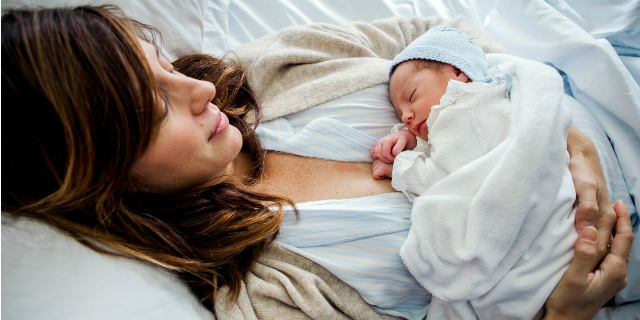 La maternità in Italia non è tutelata: colpa (anche) della disparità di genere La maternità in Italia non è tutelata: colpa (anche) della disparità di genere