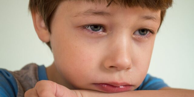 Loser sibling: il trauma di essere il figlio perdente all’ombra del migliore